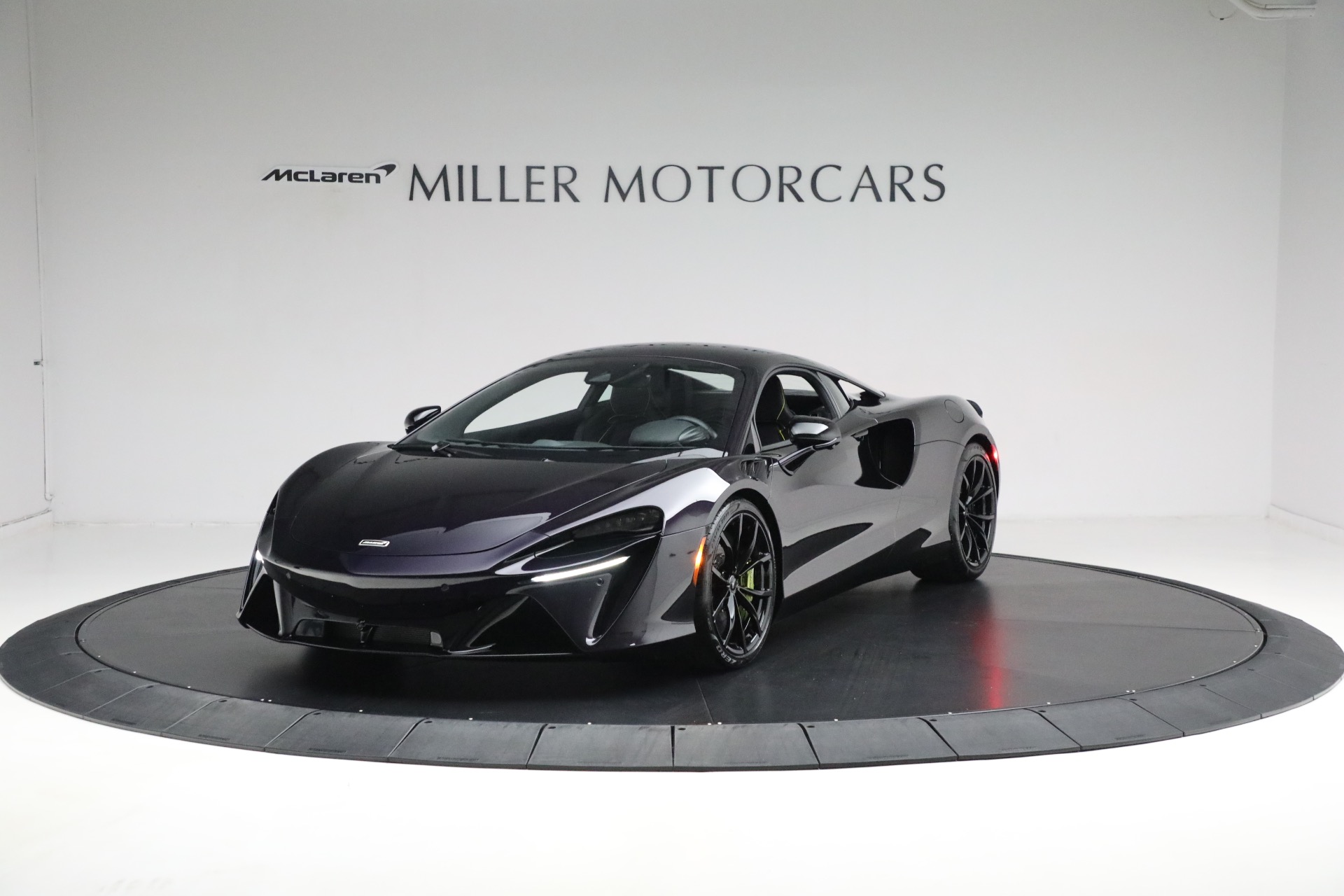 New 2023 McLaren Artura TechLux for sale Sold at Bentley Greenwich in Greenwich CT 06830 1