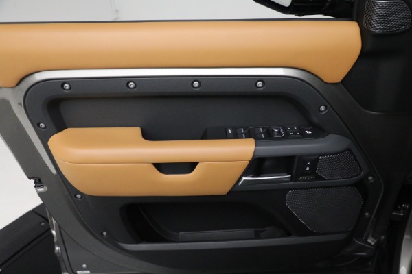 Used 2022 Land Rover Defender 110 X for sale Sold at Bentley Greenwich in Greenwich CT 06830 19