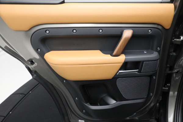 Used 2022 Land Rover Defender 110 X for sale Sold at Bentley Greenwich in Greenwich CT 06830 23