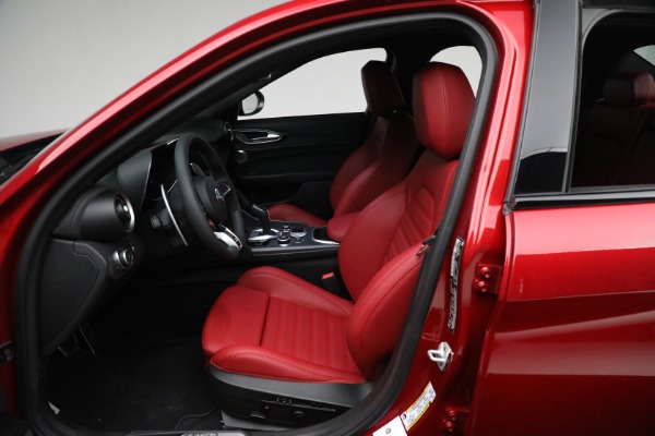 Used 2024 Alfa Romeo Giulia Quadrifoglio Carbon for sale $78,900 at Bentley Greenwich in Greenwich CT 06830 25