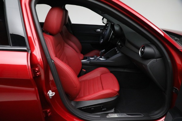 Used 2024 Alfa Romeo Giulia Quadrifoglio Carbon for sale $78,900 at Bentley Greenwich in Greenwich CT 06830 26