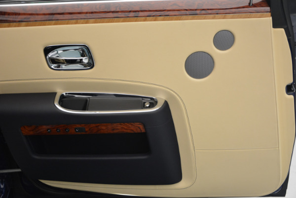 Used 2016 Rolls-Royce Ghost EWB for sale Sold at Bentley Greenwich in Greenwich CT 06830 25