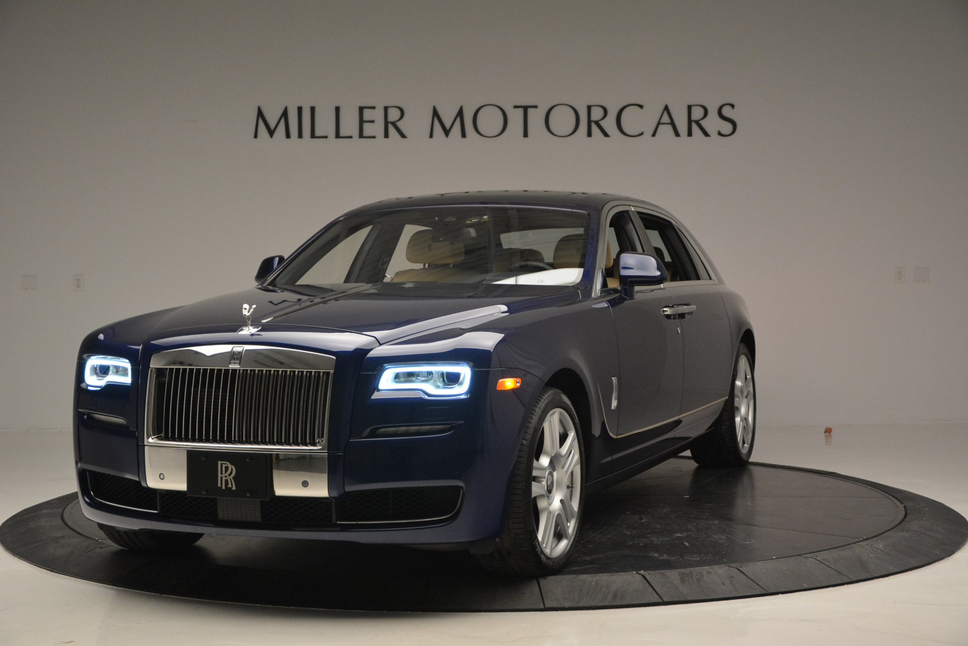 Used 2016 Rolls-Royce Ghost EWB for sale Sold at Bentley Greenwich in Greenwich CT 06830 1