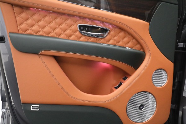 Used 2023 Bentley Bentayga Azure Hybrid for sale Sold at Bentley Greenwich in Greenwich CT 06830 22