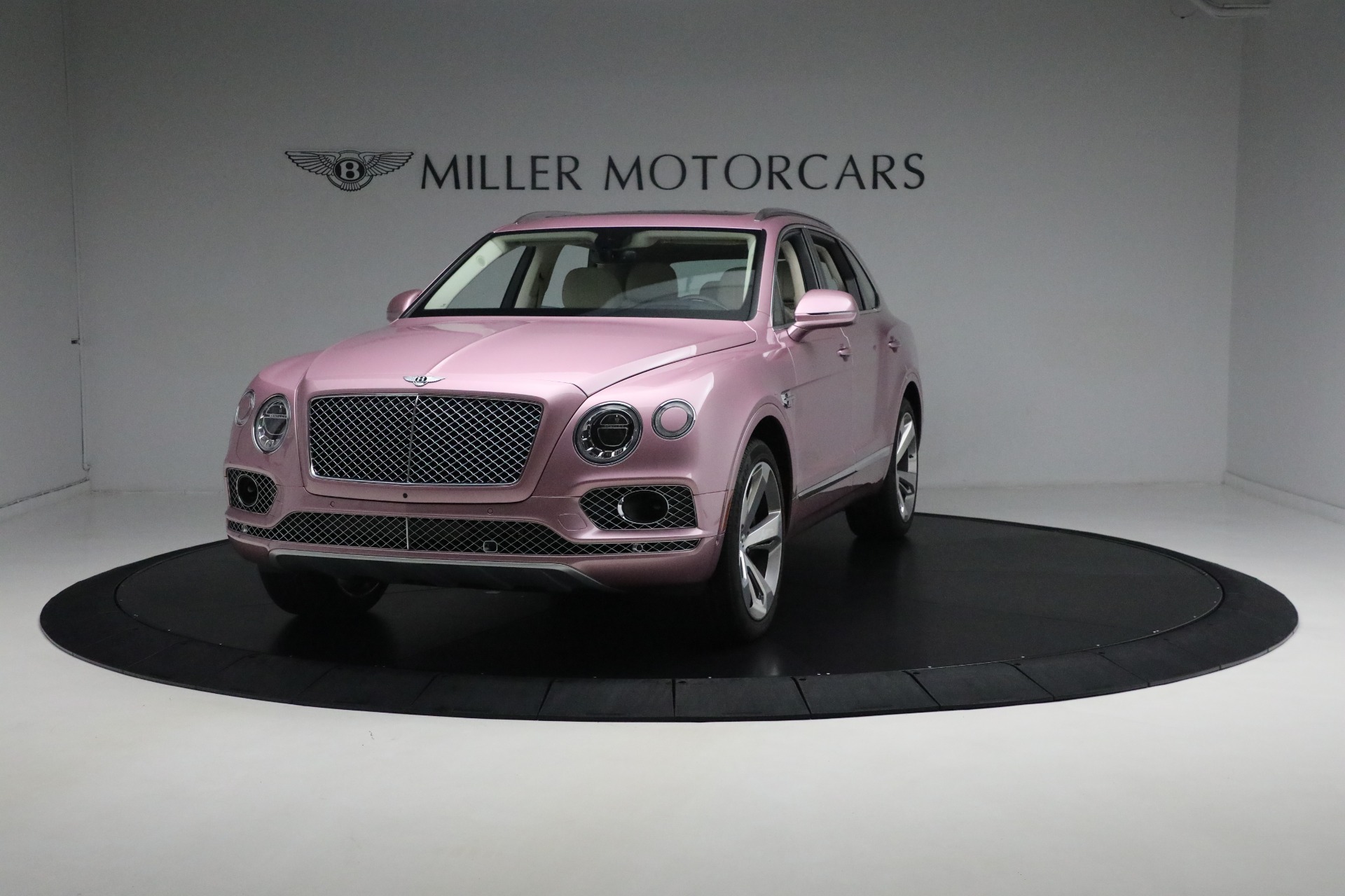 Used 2019 Bentley Bentayga V8 for sale Sold at Bentley Greenwich in Greenwich CT 06830 1