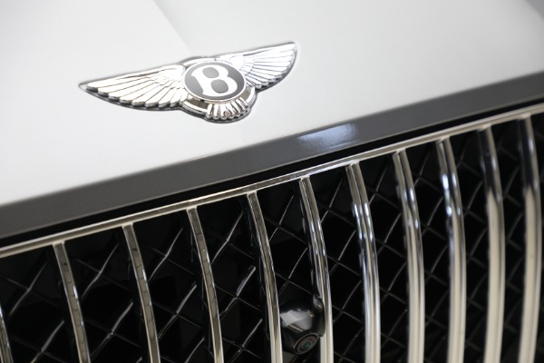 New 2024 Bentley Continental GTC Azure V8 for sale $315,895 at Bentley Greenwich in Greenwich CT 06830 27