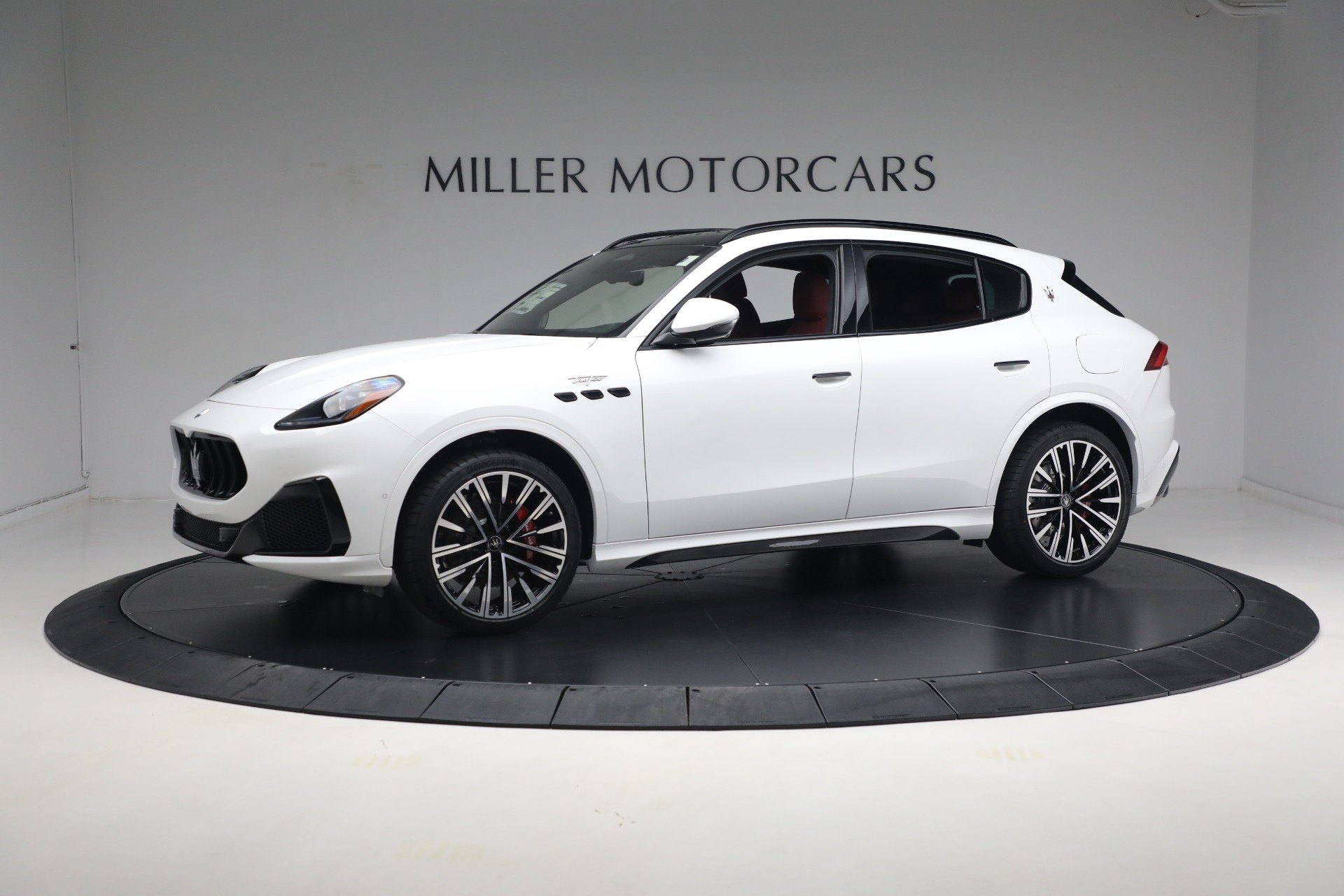 New 2024 Maserati Grecale Trofeo for sale Sold at Bentley Greenwich in Greenwich CT 06830 1