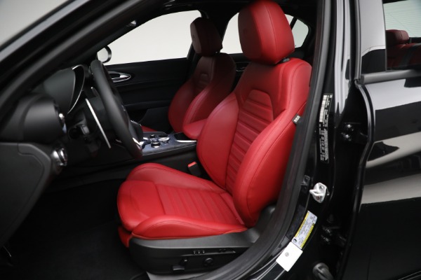 New 2024 Alfa Romeo Giulia Sprint for sale Sold at Bentley Greenwich in Greenwich CT 06830 26