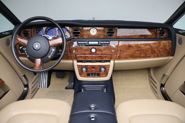 Used 2009 Rolls-Royce Phantom Drophead Coupe for sale Sold at Bentley Greenwich in Greenwich CT 06830 4