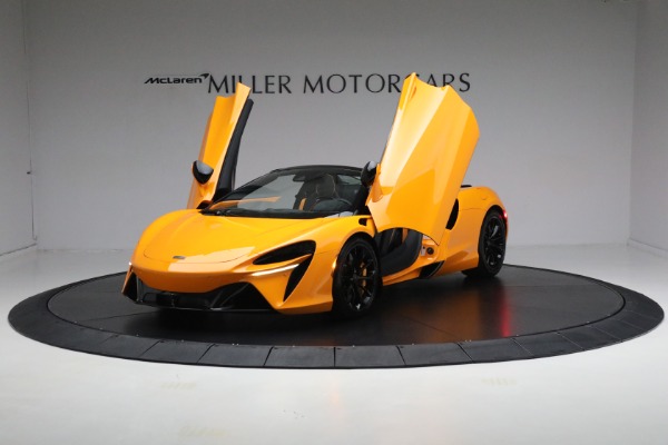 New 2025 McLaren Artura Spider Performance for sale Sold at Bentley Greenwich in Greenwich CT 06830 14