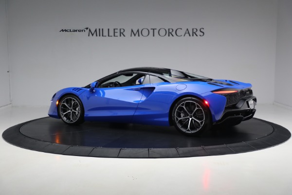 New 2025 McLaren Artura Spider Performance for sale $329,718 at Bentley Greenwich in Greenwich CT 06830 17