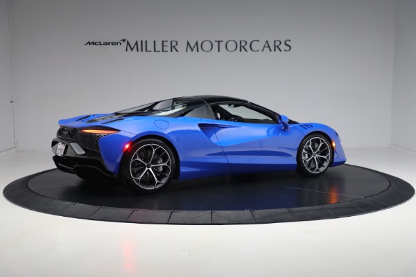 New 2025 McLaren Artura Spider Performance for sale $329,718 at Bentley Greenwich in Greenwich CT 06830 21