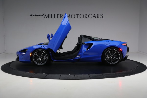 New 2025 McLaren Artura Spider Performance for sale $329,718 at Bentley Greenwich in Greenwich CT 06830 27