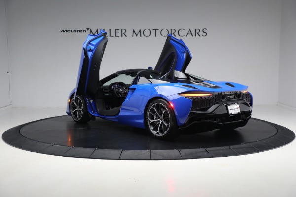 New 2025 McLaren Artura Spider Performance for sale $329,718 at Bentley Greenwich in Greenwich CT 06830 28