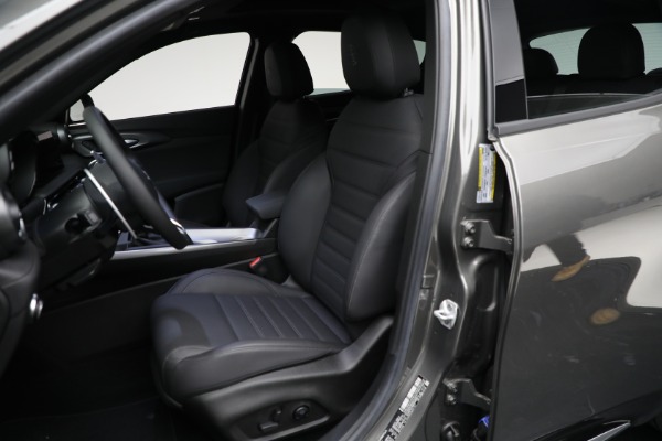 New 2024 Alfa Romeo Tonale Ti for sale Sold at Bentley Greenwich in Greenwich CT 06830 13