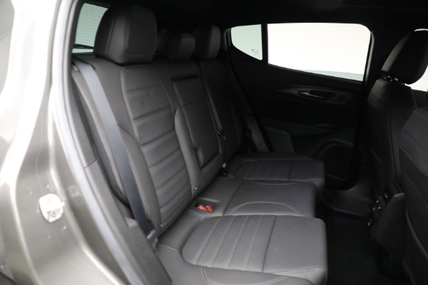 New 2024 Alfa Romeo Tonale Ti for sale Sold at Bentley Greenwich in Greenwich CT 06830 17