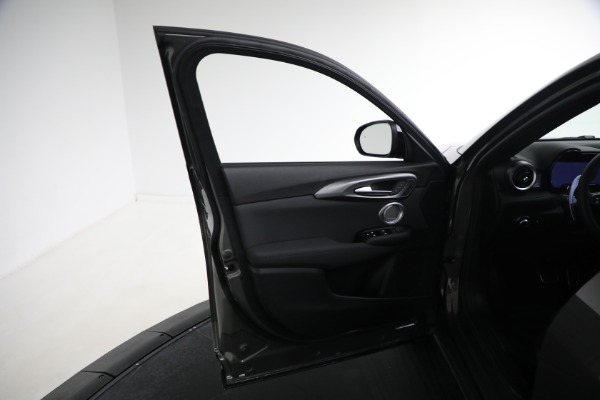 New 2024 Alfa Romeo Tonale Ti for sale Sold at Bentley Greenwich in Greenwich CT 06830 20