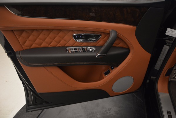 New 2017 Bentley Bentayga for sale Sold at Bentley Greenwich in Greenwich CT 06830 24