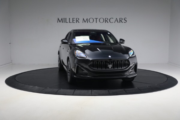 New 2025 Maserati Grecale Folgore for sale $99,900 at Bentley Greenwich in Greenwich CT 06830 28