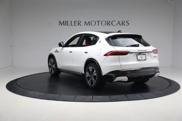 New 2025 Maserati Grecale Folgore for sale $99,900 at Bentley Greenwich in Greenwich CT 06830 14