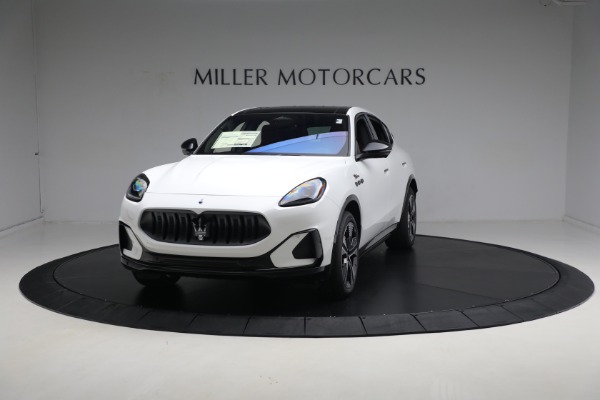 New 2025 Maserati Grecale Folgore for sale $99,900 at Bentley Greenwich in Greenwich CT 06830 3