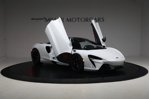 New 2025 McLaren Artura Spider TechLux for sale Sold at Bentley Greenwich in Greenwich CT 06830 28