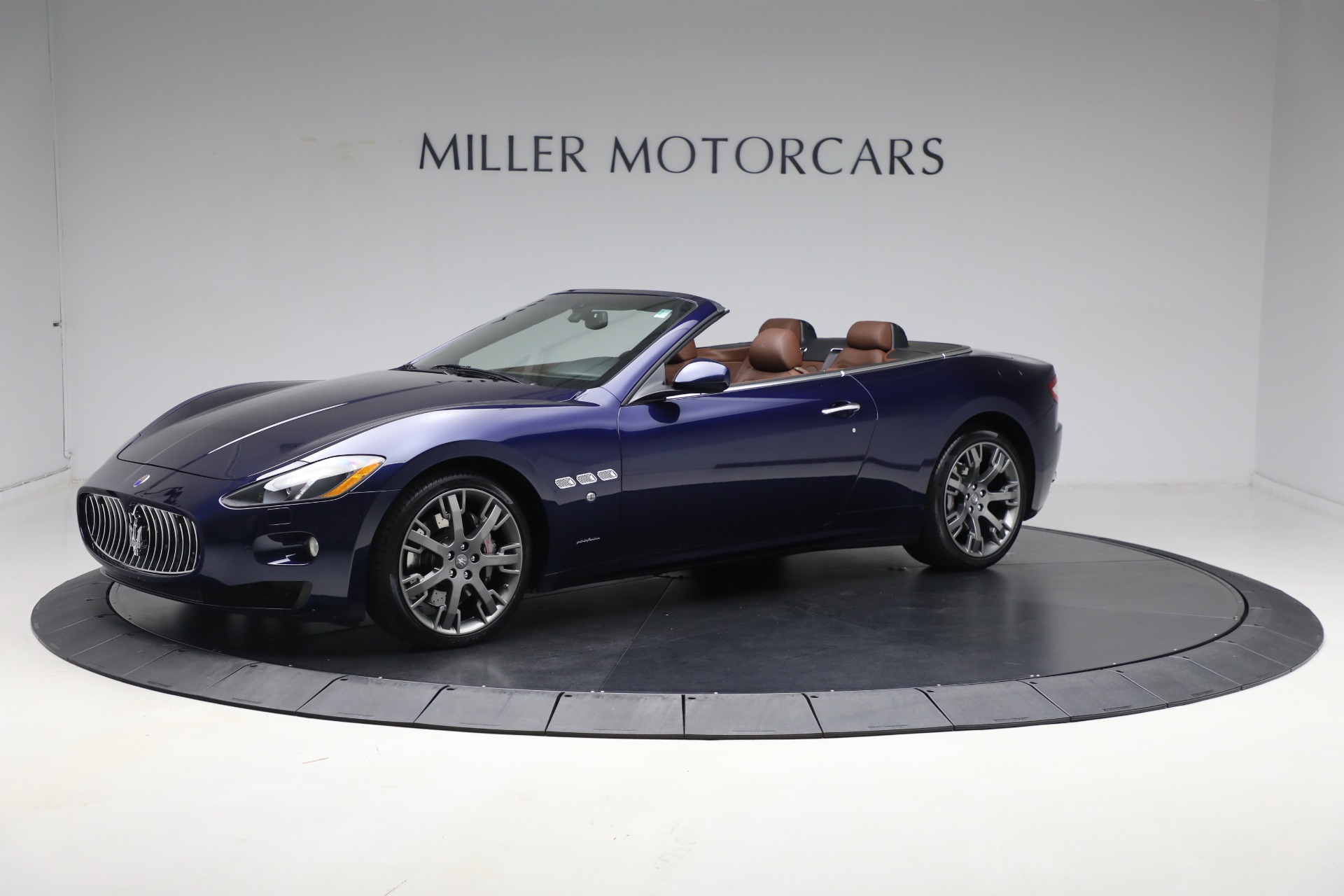 Used 2013 Maserati GranTurismo for sale Sold at Bentley Greenwich in Greenwich CT 06830 1
