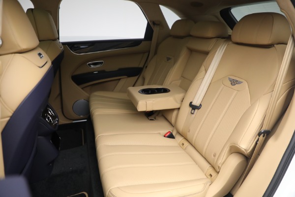 New 2024 Bentley Bentayga Hybrid for sale Sold at Bentley Greenwich in Greenwich CT 06830 19