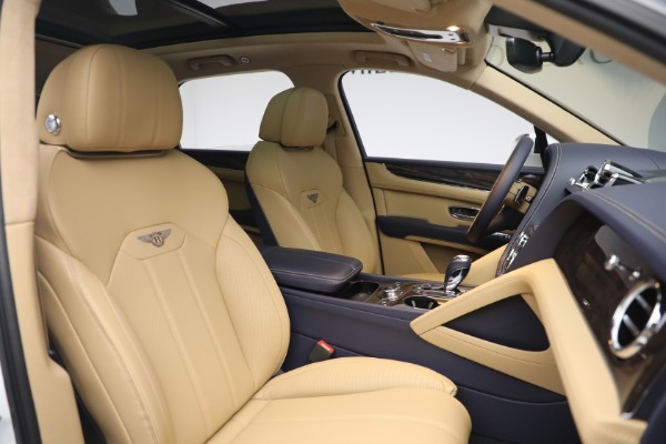 New 2024 Bentley Bentayga Hybrid for sale Sold at Bentley Greenwich in Greenwich CT 06830 22