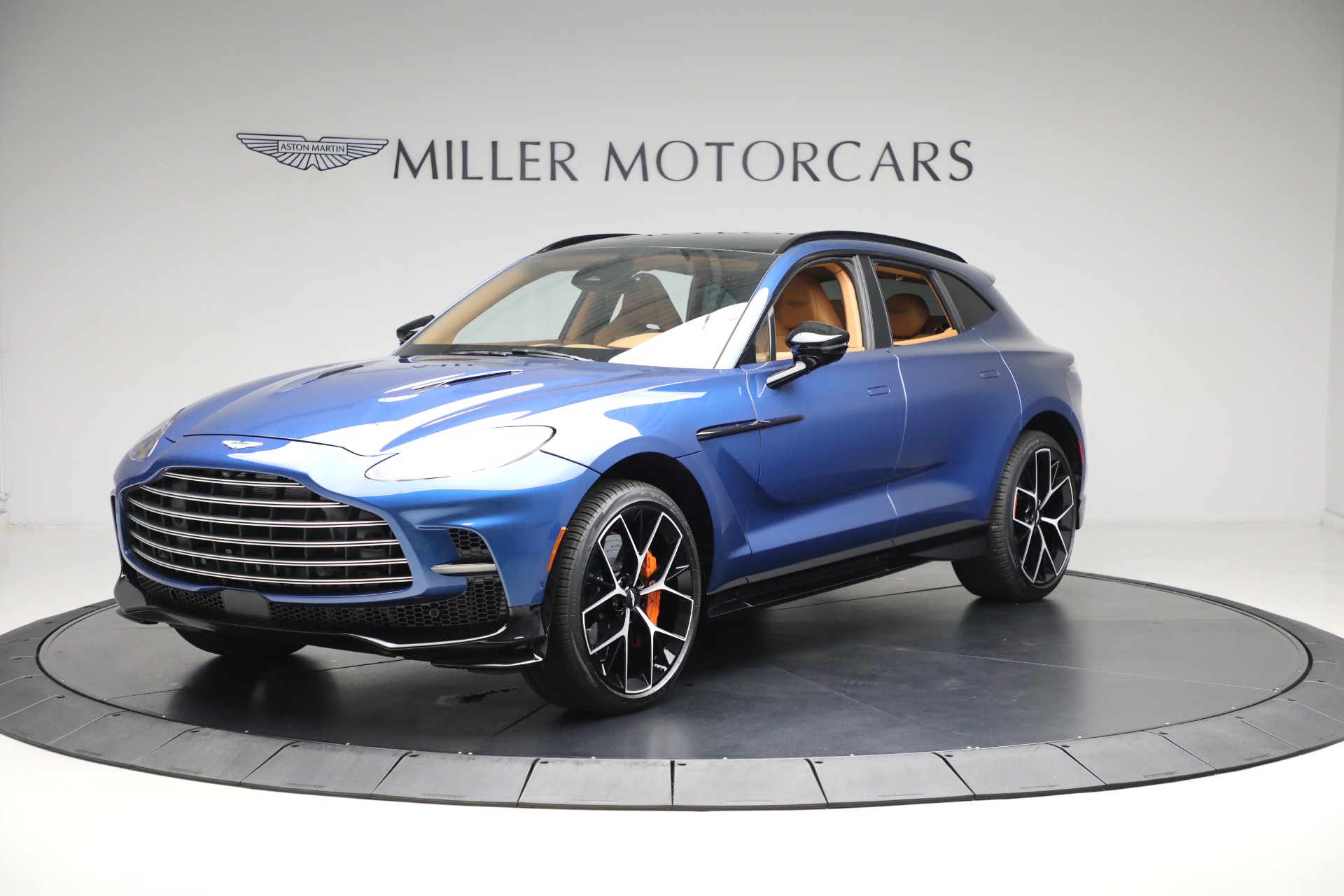 New 2025 Aston Martin DBX707 for sale $285,700 at Bentley Greenwich in Greenwich CT 06830 1