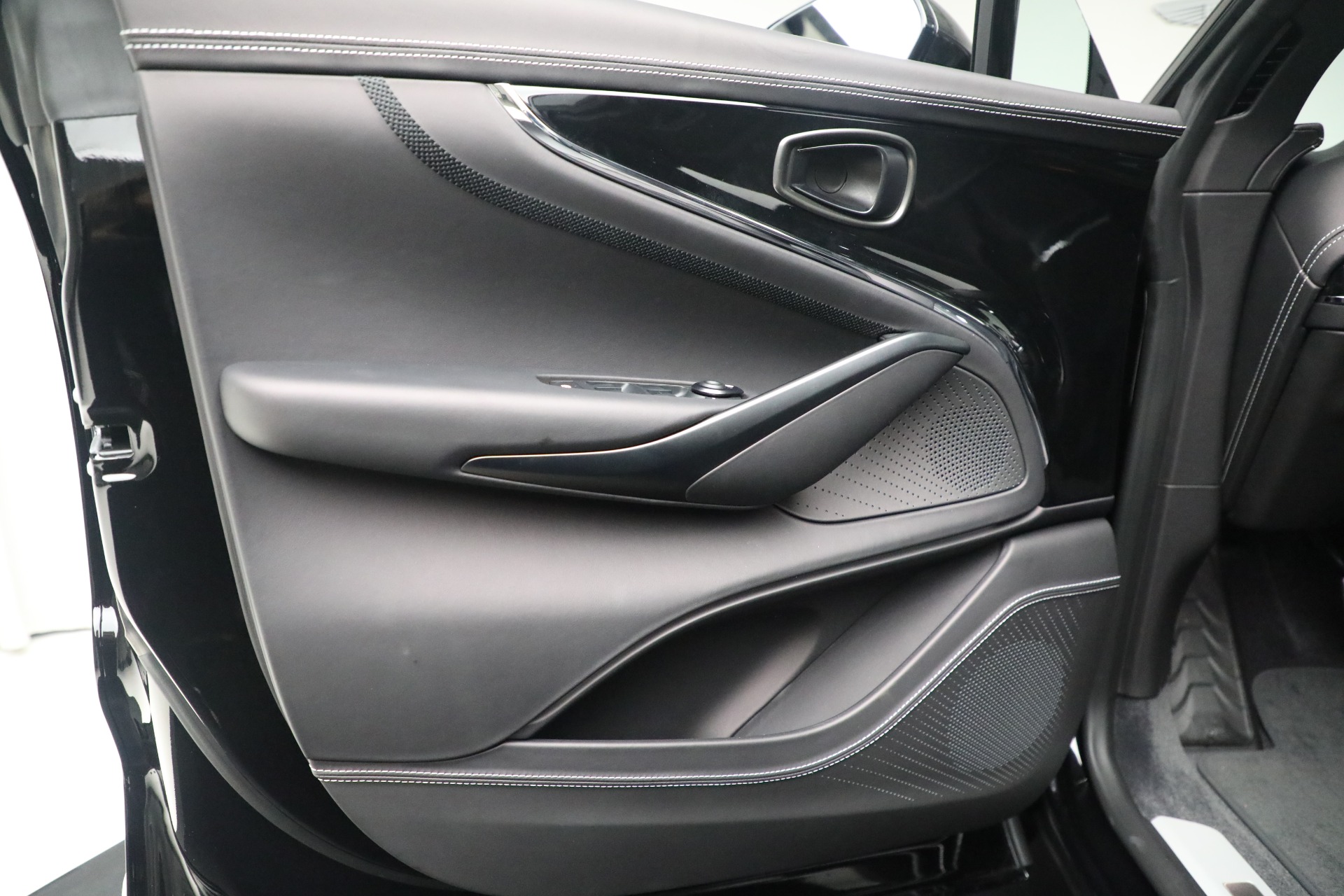 New 2025 Aston Martin DBX 707 For Sale (Special Pricing) | Bentley