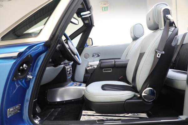 Used 2015 Rolls-Royce Phantom Drophead Coupe for sale Sold at Bentley Greenwich in Greenwich CT 06830 27
