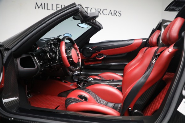 Used 2018 Pagani Huayra Roadster for sale Sold at Bentley Greenwich in Greenwich CT 06830 25
