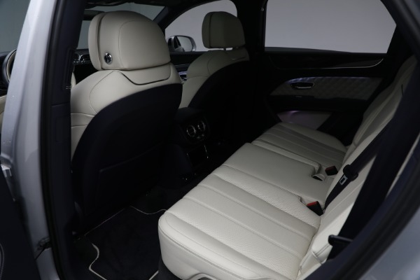 Used 2021 Bentley Bentayga V8 for sale Sold at Bentley Greenwich in Greenwich CT 06830 17