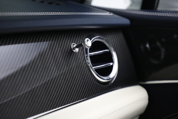 Used 2021 Bentley Bentayga V8 for sale Sold at Bentley Greenwich in Greenwich CT 06830 27