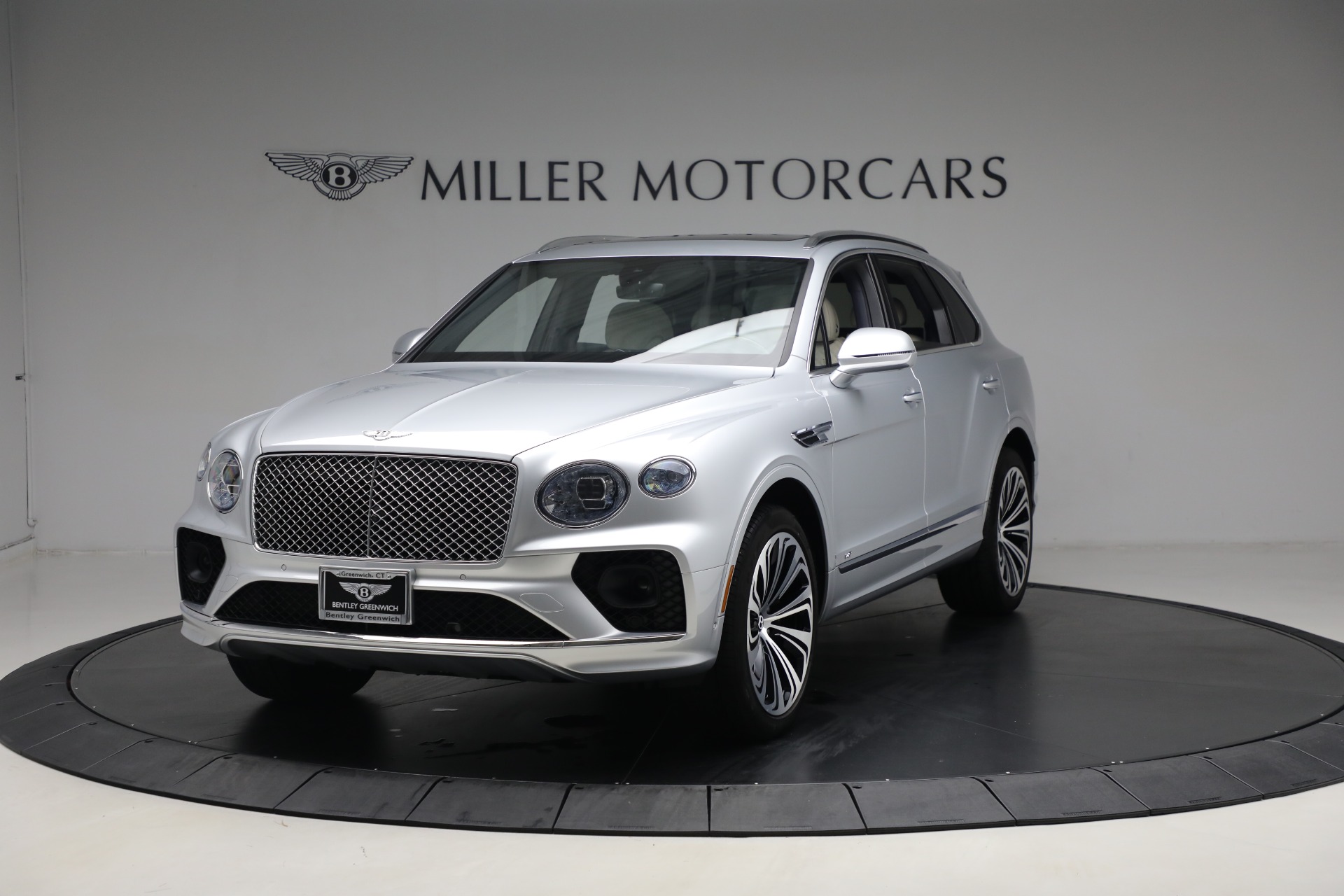 Used 2021 Bentley Bentayga V8 for sale Sold at Bentley Greenwich in Greenwich CT 06830 1