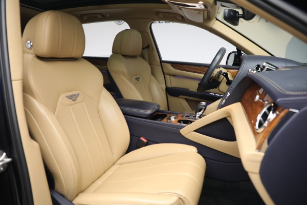 Used 2021 Bentley Bentayga V8 for sale Sold at Bentley Greenwich in Greenwich CT 06830 19