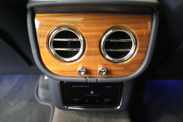 Used 2021 Bentley Bentayga V8 for sale Sold at Bentley Greenwich in Greenwich CT 06830 27