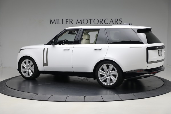Used 2023 Land Rover Range Rover P530 SE for sale Sold at Bentley Greenwich in Greenwich CT 06830 4