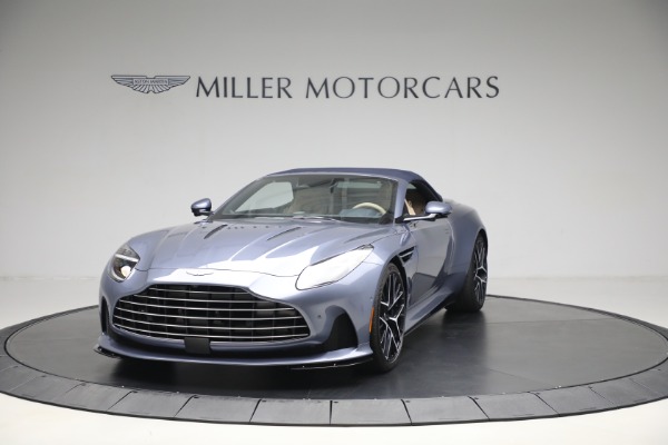 New 2025 Aston Martin DB12 Volante for sale $327,200 at Bentley Greenwich in Greenwich CT 06830 25