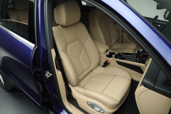 Used 2023 Porsche Macan S for sale Sold at Bentley Greenwich in Greenwich CT 06830 21