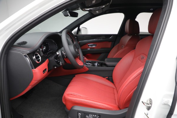 New 2025 Bentley Bentayga V8 for sale $267,820 at Bentley Greenwich in Greenwich CT 06830 15