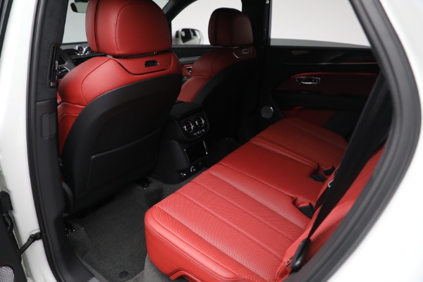 New 2025 Bentley Bentayga V8 for sale $267,820 at Bentley Greenwich in Greenwich CT 06830 17
