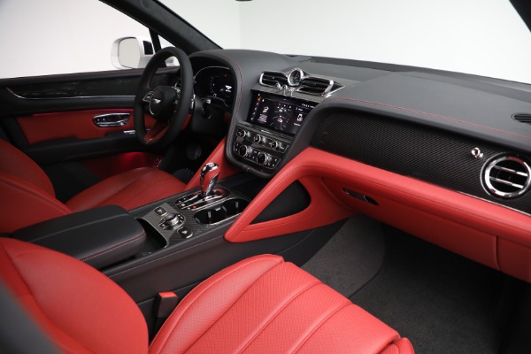 New 2025 Bentley Bentayga V8 for sale $267,820 at Bentley Greenwich in Greenwich CT 06830 20