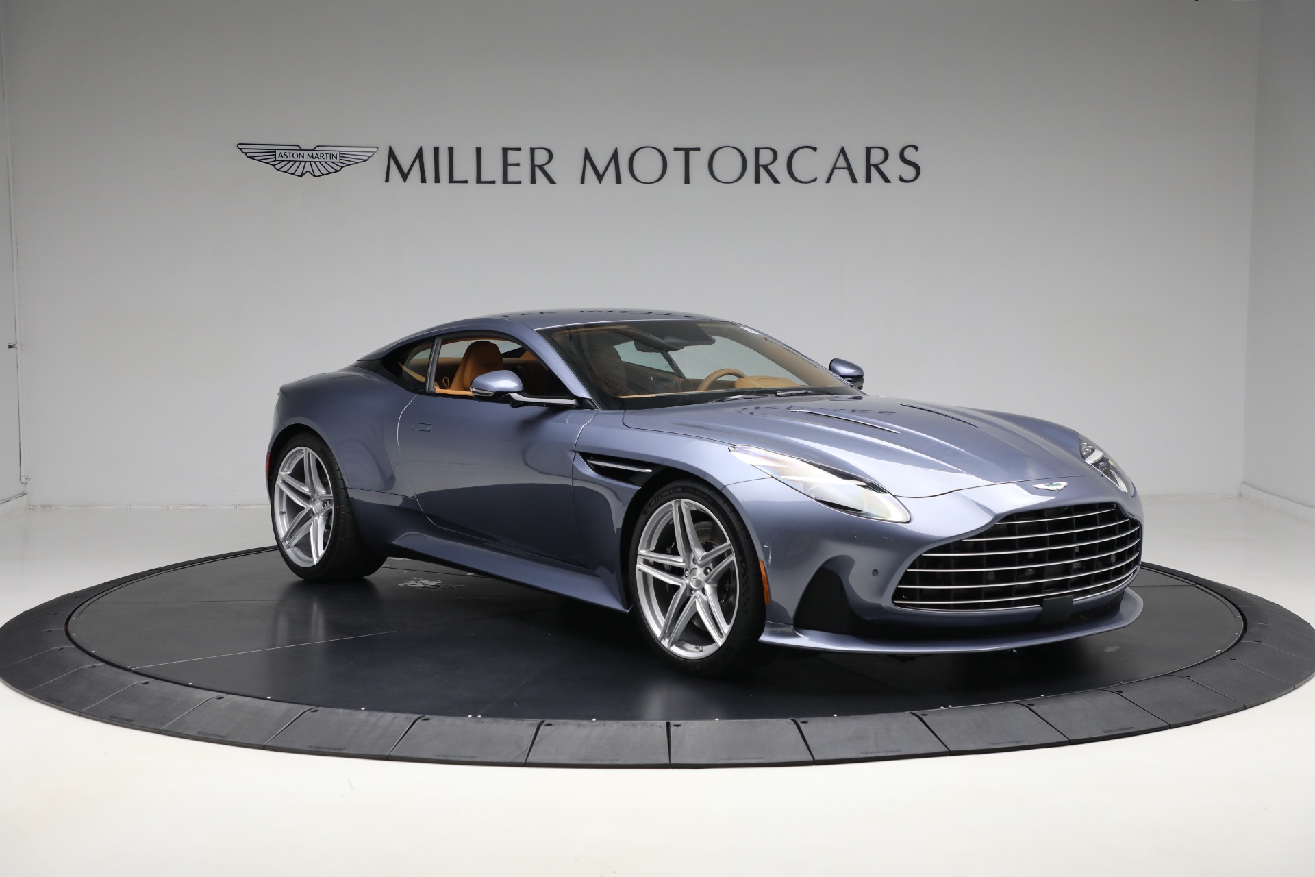 New 2025 Aston Martin DB12 V8 For Sale (Special Pricing) | Bentley