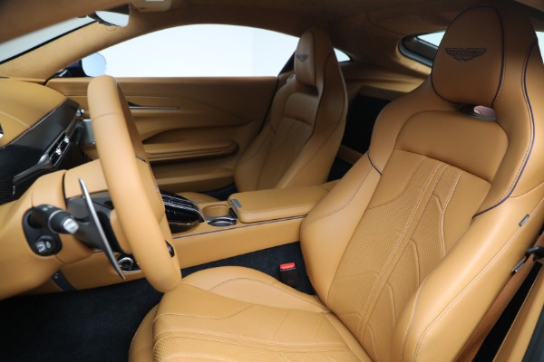 New 2025 Aston Martin Vantage for sale $243,200 at Bentley Greenwich in Greenwich CT 06830 15