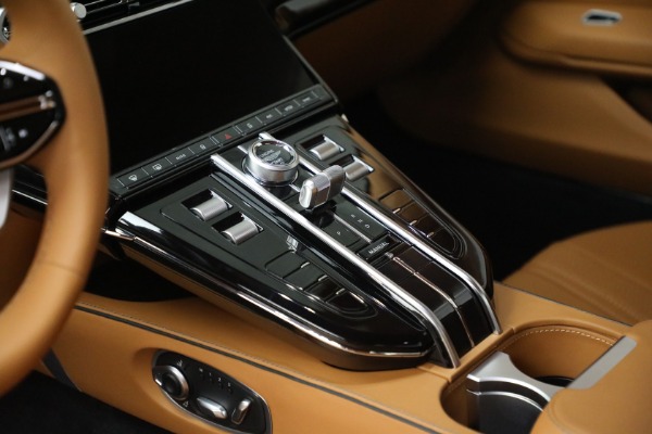 New 2025 Aston Martin Vantage for sale Sold at Bentley Greenwich in Greenwich CT 06830 18
