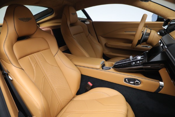 New 2025 Aston Martin Vantage for sale Sold at Bentley Greenwich in Greenwich CT 06830 23