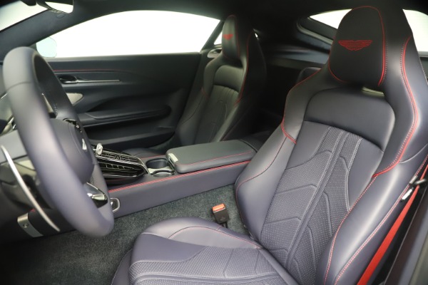New 2025 Aston Martin Vantage for sale Call for price at Bentley Greenwich in Greenwich CT 06830 14