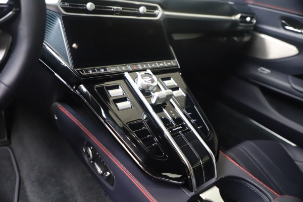 New 2025 Aston Martin Vantage for sale Call for price at Bentley Greenwich in Greenwich CT 06830 17